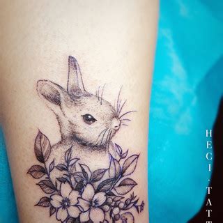 兔子 生肖 羅馬數字 紋身